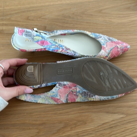 Anne Klein Kitten Heels - Picture 2 of 3